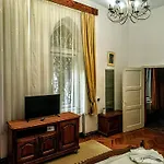 Aki Aparthotel 3*